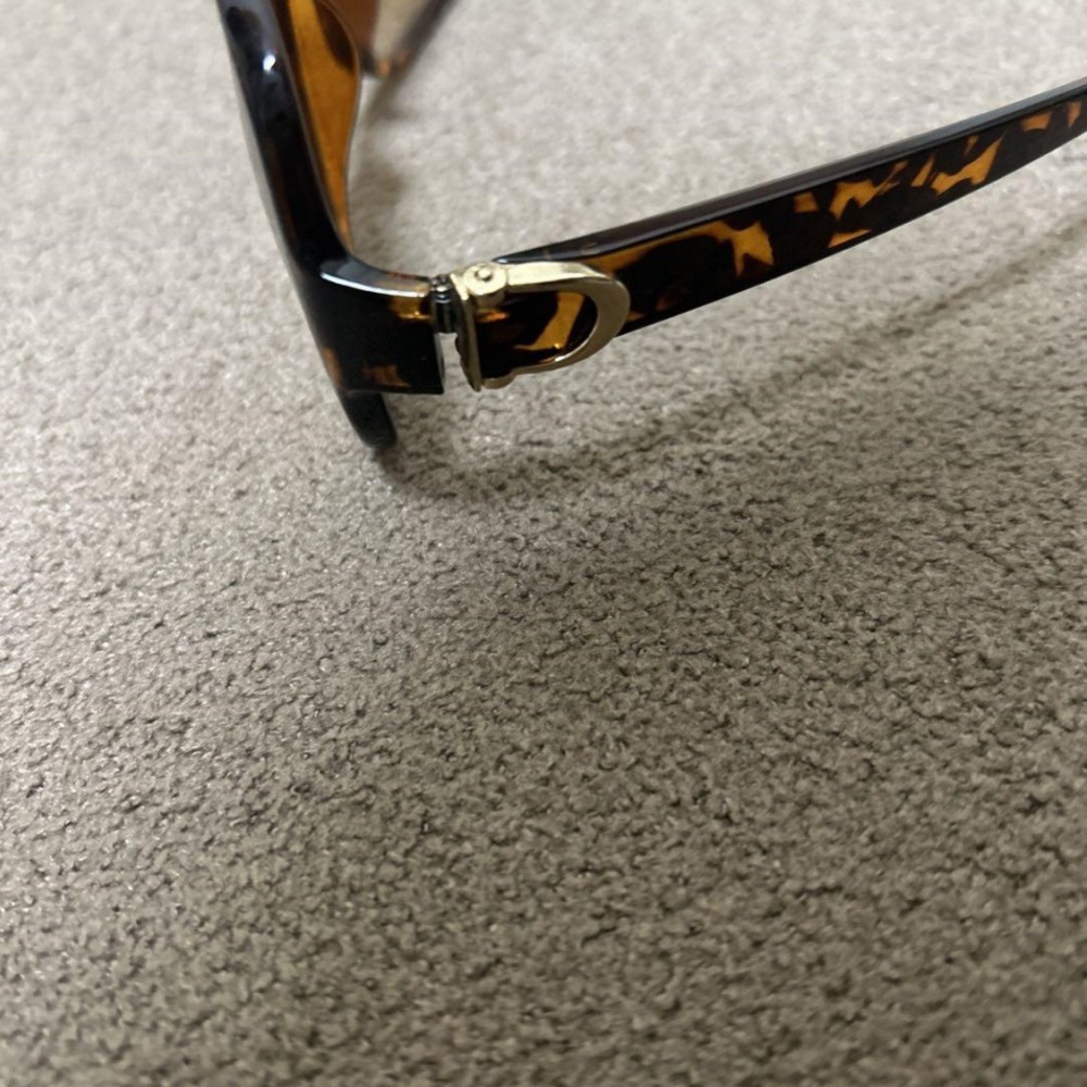 Tortoise Shell Sunglasses - image 3